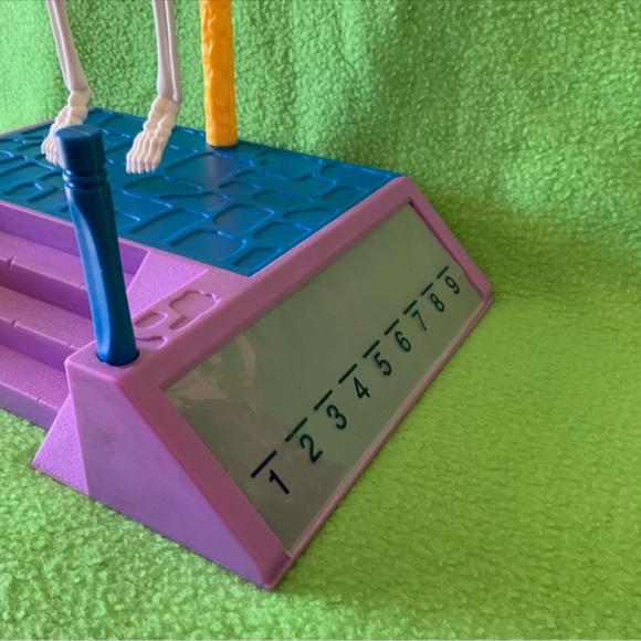 Vintage Randtoy Table Top Hangman Spelling Game - Picture 3 of 8